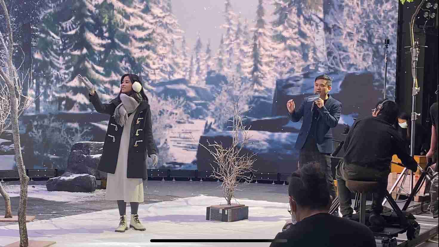 彩霸王以ALED先进显屏技术，，，，与金马奖视觉特效团队“再现影像”携手合作打造LED虚拟摄影棚，，提供沉浸式表演体验，，，并精简拍摄成本与时间