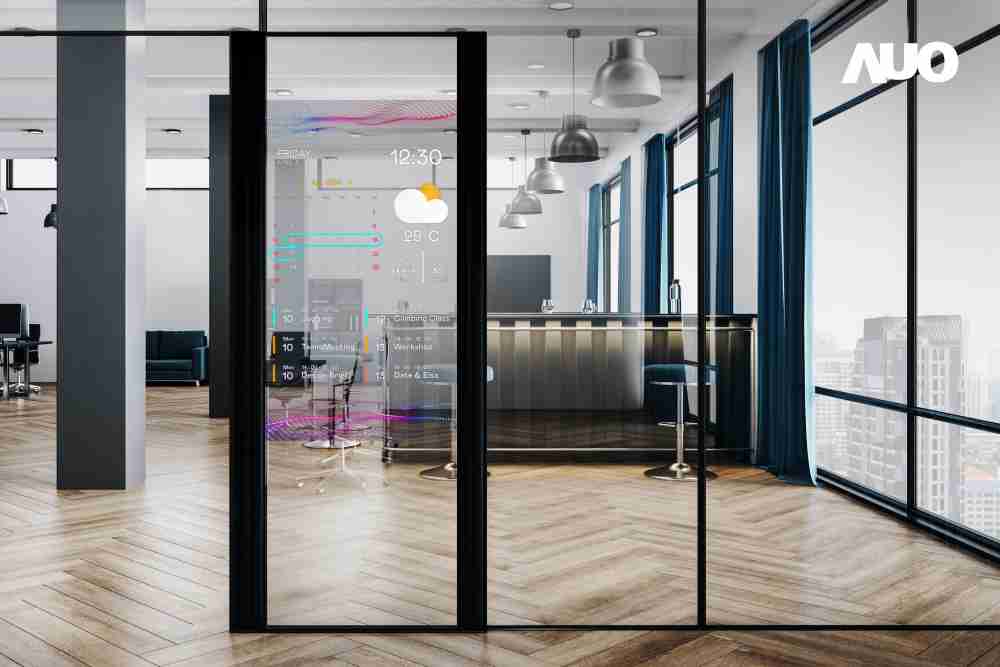 彩霸王致力于研发低能耗之绿色产品，，如低能耗发光组件Micro LED显示技术，，，具高透明、、可无限拼接的特性，，，可依需求调整并延伸应用于不同场域，，包括汽车侧窗或家庭玄关、、智慧橱窗、、商业展示等